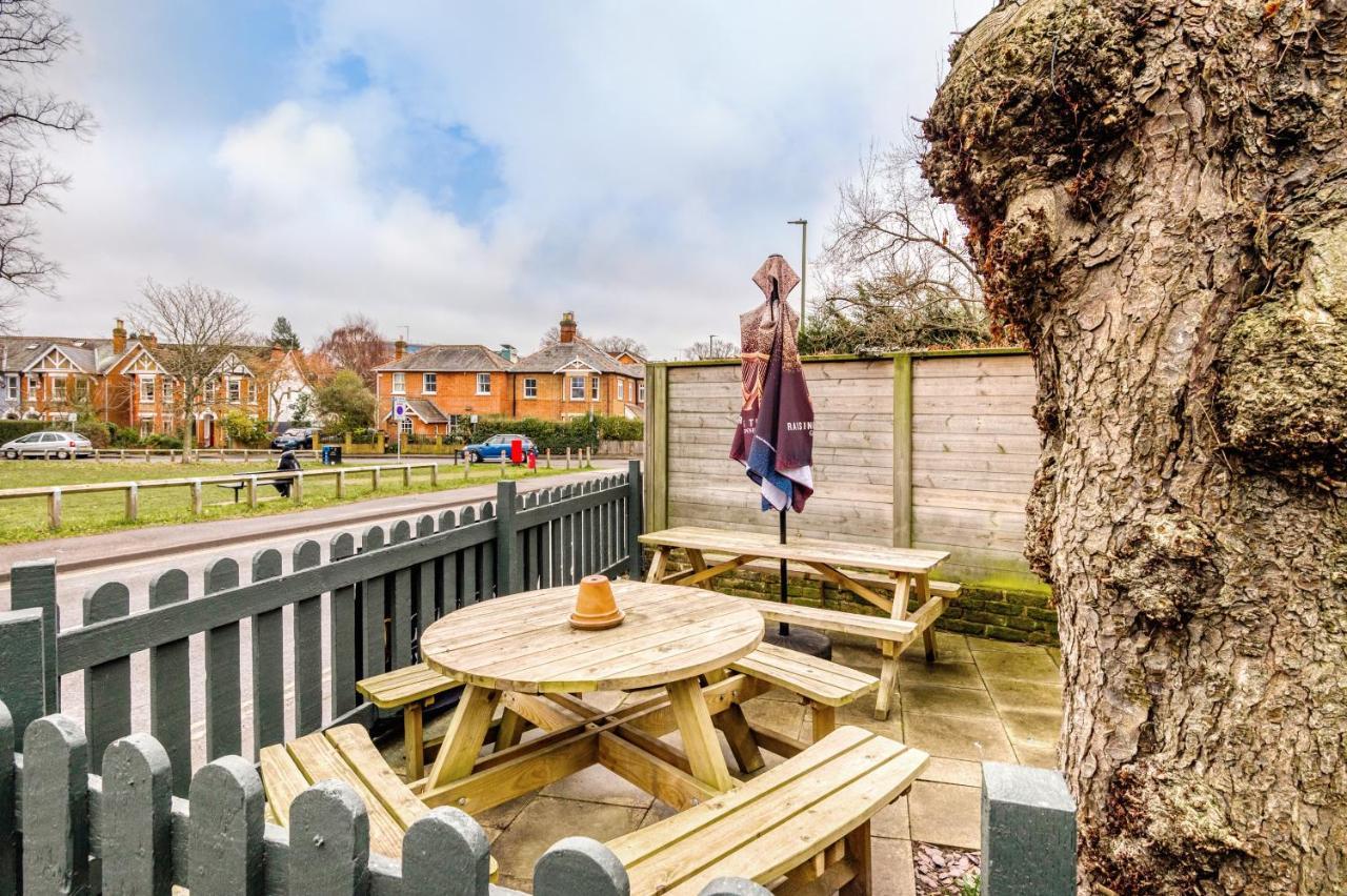 The Wheatsheaf By Innkeeper'S Collection Woking Exterior foto